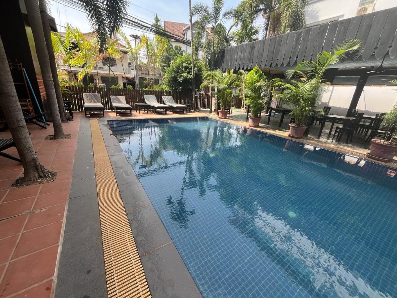 White Monkey Hotel Siem Reap Værelse billede